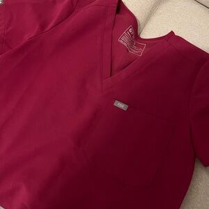 Figs Women's Burgundy Short Sleeve Top